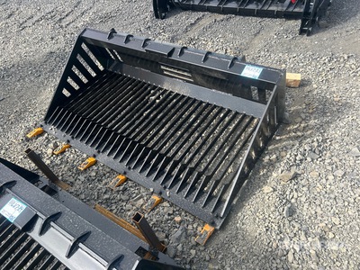2025 GIYI GY-RB66 66 in Skeleton Skid Steer Bucket (Unused)