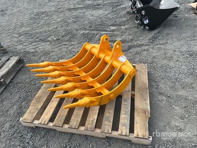 2025 GIYI 32 in Excavator Rake - Fits Cat 305 (Unused)