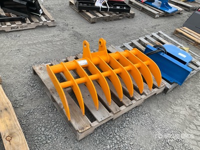 2025 GIYI 44 in Excavator Rake - Fits Cat 305 (Unused)