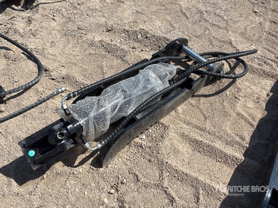 2025 GIYI GY-XJ5T 12 in Hydraulic Excavator Thumb - Fits Cat (Unused)