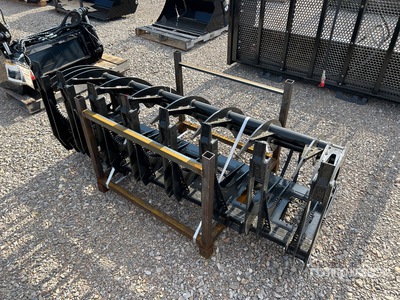 2025 GIYI GYCLG72C 72 in Skid Steer Grapple Bucket (Unused)