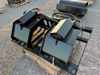 2025 GIYI GY-HWG72C 72 in Skid Steer Grapple Bucket (Unused)