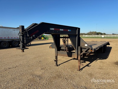 2004 SWS GB32210 32 ft T/A Gooseneck Equipment Trailer