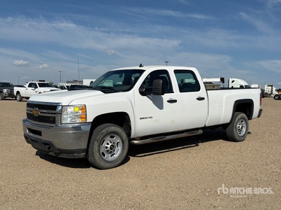 2014 Chevrolet Silverado 2500 HD 4x4 Crew Cab بيك اب