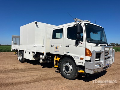 2017 Hino 500 1628 FG FG 4x2 Crew Cab شاحنة خدمة