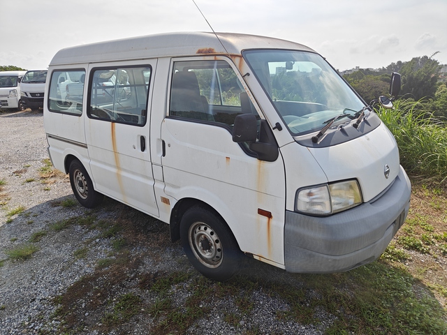 2011 年 Nissan VANETTE Passenger Van