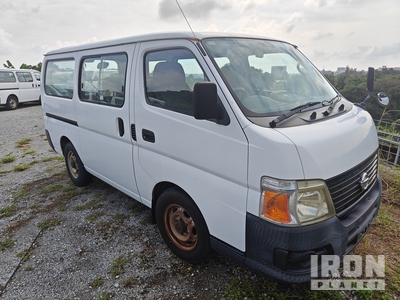 2012 年 Nissan CARAVAN Passenger Van