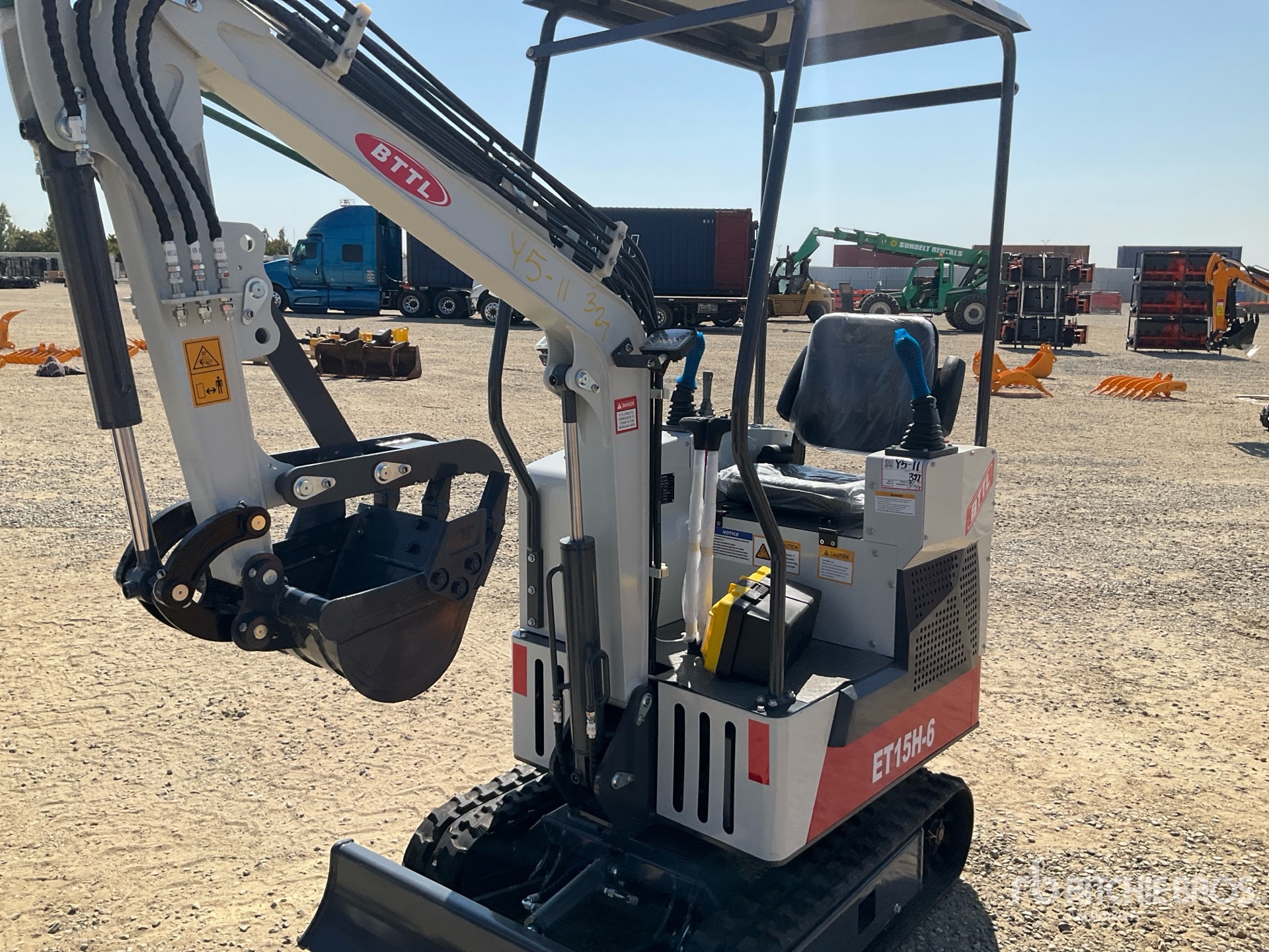 2025 BTTL BTTL15 Mini Excavator (Unused)