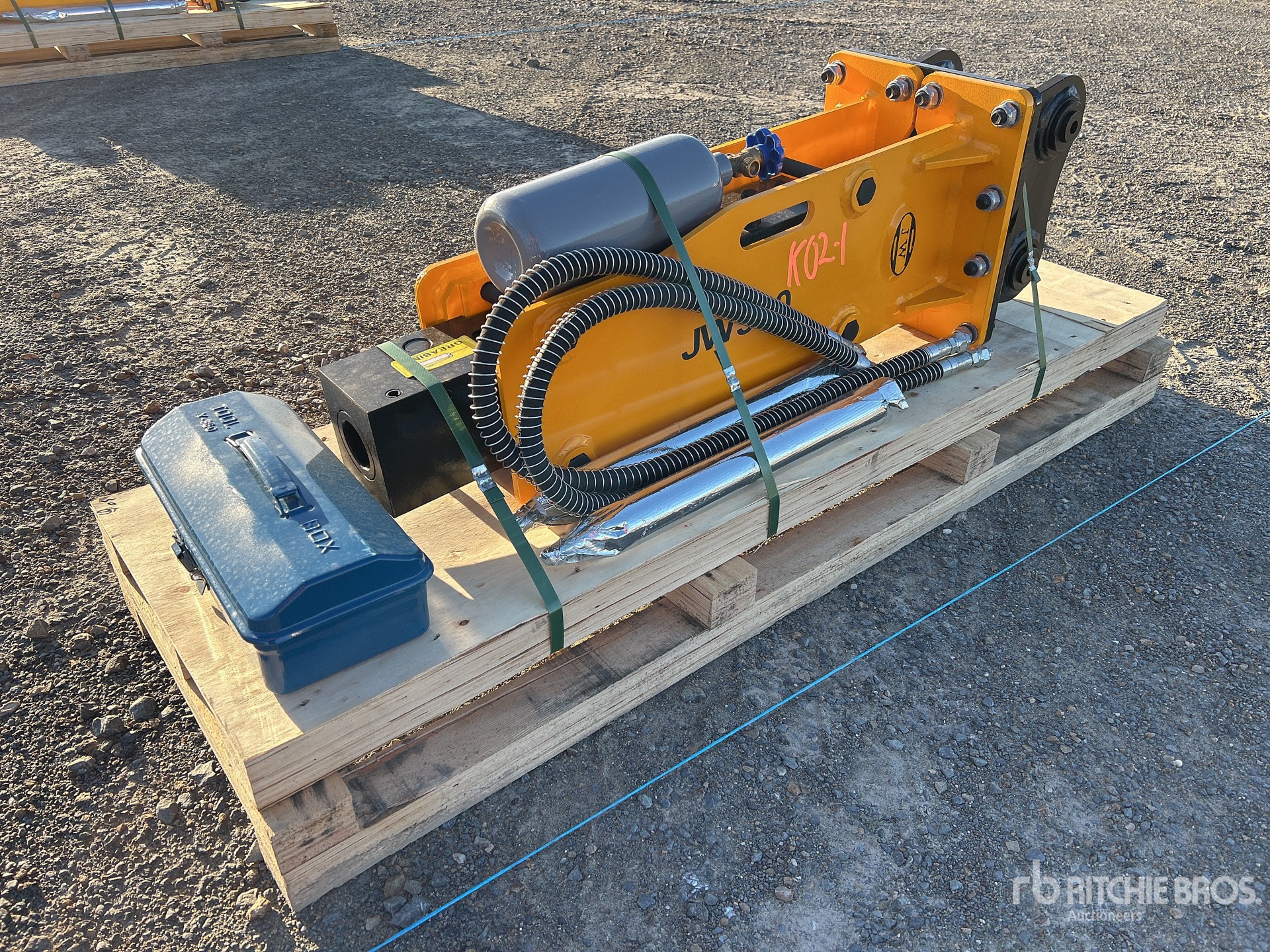 2025 JW JW530 Q/C Hydraulic Breaker - Fits 2 - 4.5 Ton (Unused)