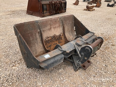 2000 mm Hydraulic Tilting Excavator Bucket - Fits Hitachi ZX280-3