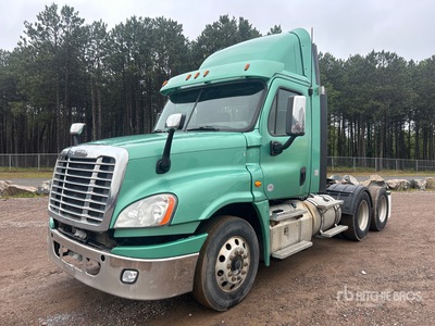 2019 Freightliner Cascadia 125 6x4 T/A Day Cab Truck Tractor