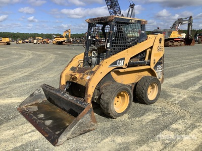 2004 Cat 236B Skid Steer Loader