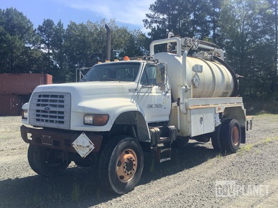 1997 Ford F800 Sewer Cleaner Truck