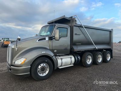 2014 Kenworth T680 8x4 Tri/A Camión dumper