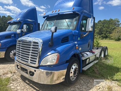 2013 Freightliner CA113 6x4 T/A Day Cab Truck Tractor (Inoperable)