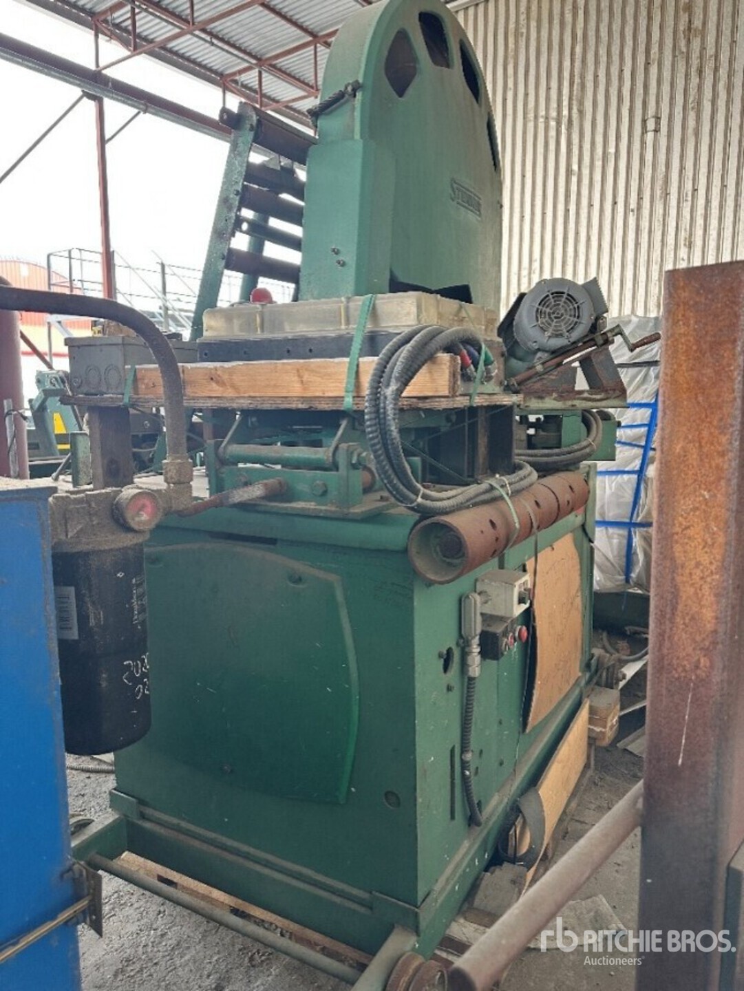 Stenner K2474 Band Saw