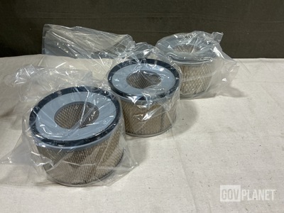(132) Napa Gold 6232 Air Filters