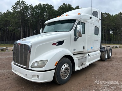 2013 Peterbilt 587 6x4 T/A Slaapcabine Trekker