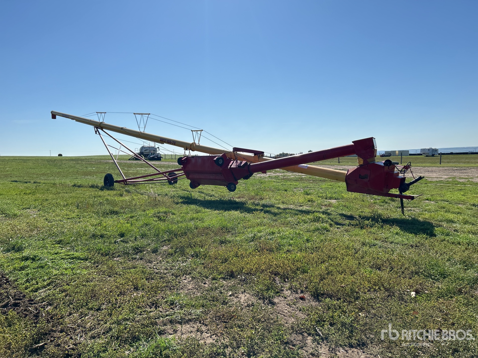 2016 Westfield MKX100-73 Swing Grain Auger