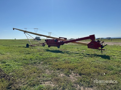 2016 Westfield MKX100-73 Swing Grain Auger