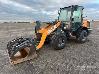 2021 Case 121F Chargeuse sur roues