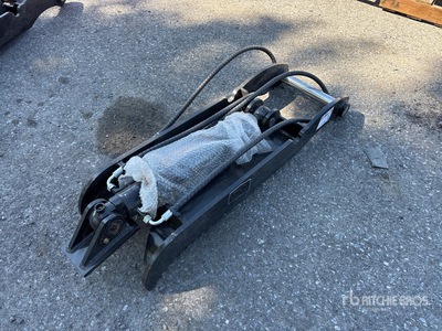 2025 GIYI GY-XJ7T 43 in Hydraulic Excavator Thumb - Fits 7 - 9 ton (Unused)