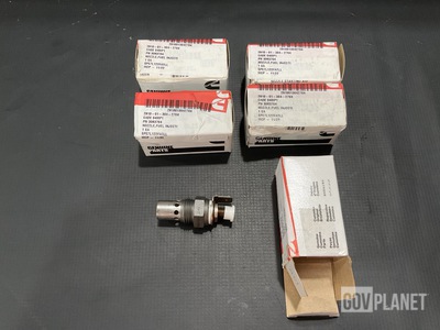 (29) Cummins 3063704 Fuel Injection Nozzles
