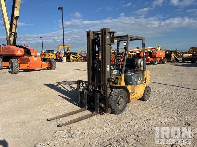 MONTACARGAS CATERPILLAR GP25