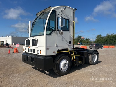 2019 Autocar 4x2 Spotter Truck
