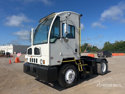 2019 Autocar 4x2 Spotter Truck