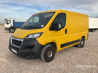 2018 Peugeot Boxer Cargo Van
