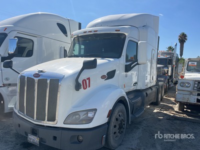 2017 Peterbilt 579 6x4 3- Achs Sattelzugmaschine mit Schlafkabine