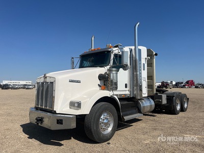 2013 Kenworth T800 6x4 T/A Sleeper Truck Tractor