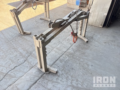 Qty of 1 Crash Attenuator Lifting Device Lifting device