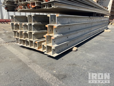 Quantity of (16) Qty of 16 16 ft HC Vertical Rail Vertical Rail Divers - Matériaux de construction