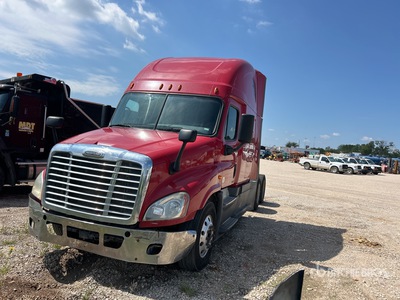 2017 Freightliner Cascadia 125 6x4 Cabeza Tractora Cabina Dormitorio (Inoperable)