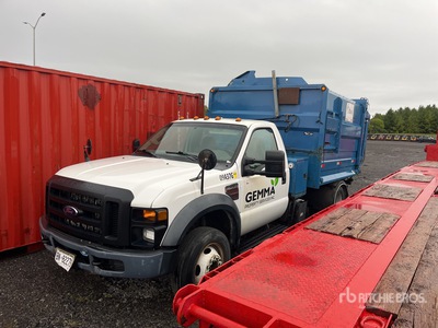 2009 Ford F-550 XL 4x2 Side Loader Waste Collection Truck
