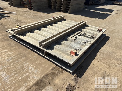 Qty of 1 8 ft x 8 ft Aluminum Quik Box Aluminum Trench Shield