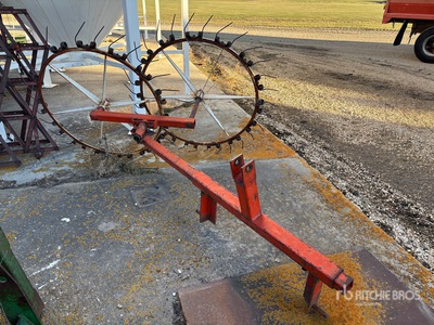 Inland 3-Point 2 Wheel Hay Rake