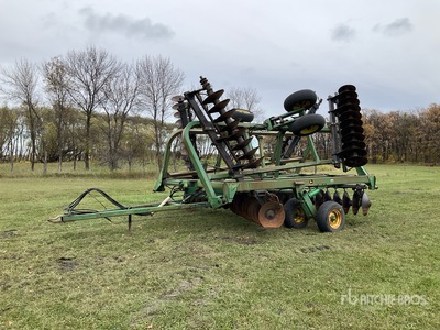 1985 John Deere 335 30 ft Tandem Talerzówka