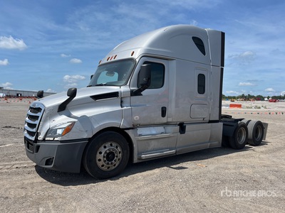 2018 Freightliner Cascadia 126 6x4 T/A Sleeper Truck Tractor