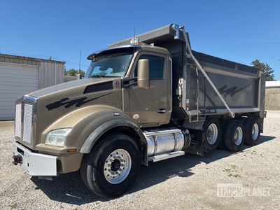2017 Kenworth T880 8x4 T/A Dump Truck