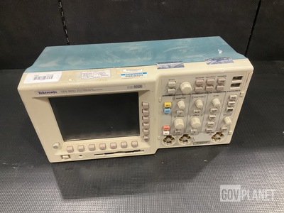 Tektronix TDS3032 Digital Phosphor Oscilloscope