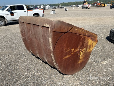 70 in Cleanup Excavator Bucket