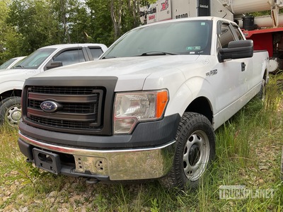 2014 Ford F-150 XL 4x4 Extended Cab بيك اب (Inoperable)