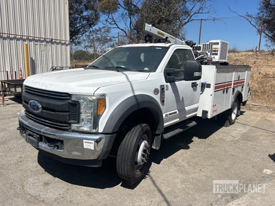 2017 Ford F-550 XL 4x2 Service Truck (Inoperable)