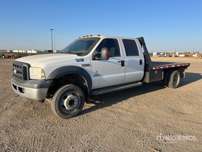 2006 Ford F-550 XLT 4x2 Crew Cab Flatbed Truck