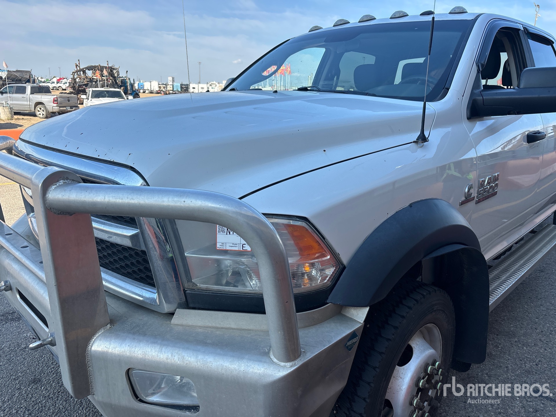 2017 Ford F-550 XLT 4x4 Crew Cab Cab and Chassis