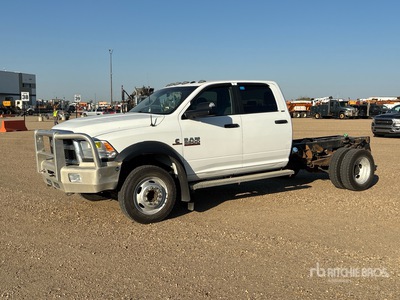 2017 Ram 5500 4x4 Crew Cab Cabine et châssis