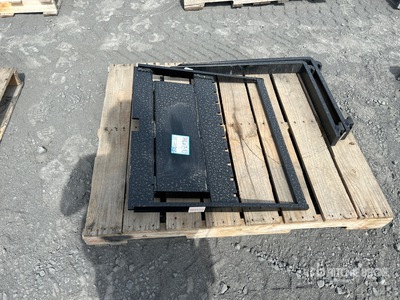 2025 GIYI GY-XHC 29 in Mini Skid Steer Forks (Unused)